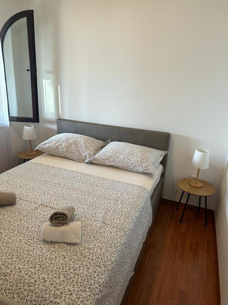 Apartments By The Sea Slatine, Ciovo - 1128 客房 照片